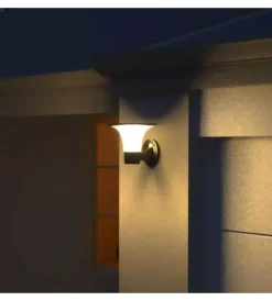 Illuminazione Per Esterno- Applique solare 15w con batteria nera ip65
