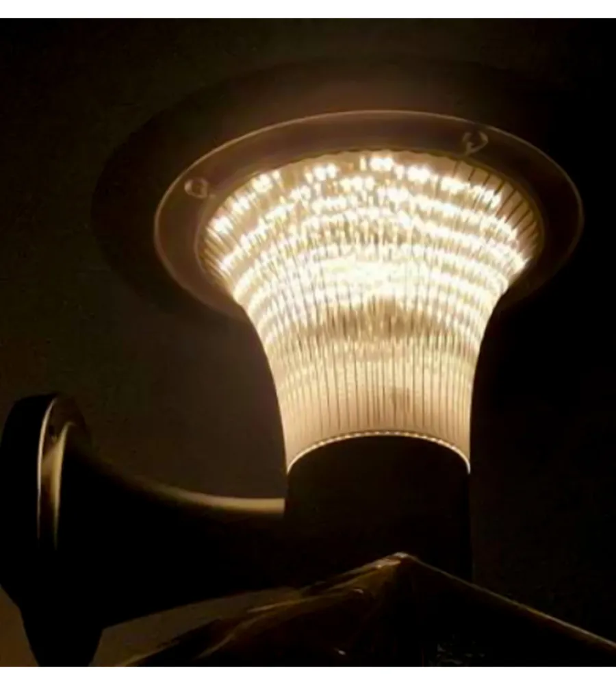 Illuminazione Per Esterno- Applique solare 15w con batteria nera ip65