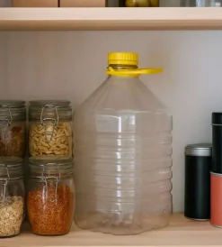 Taniche E Damigiane- Dama in plastica con tappo e maniglia 3lt