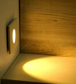 Illuminazione Per Esterno- Faretto led segnapasso ad incasso da esterno quadrato vtac bianco 4000k