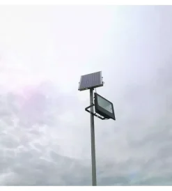 Illuminazione Per Esterno|Faro led con pannello solare e telecomando 6000k, 16w