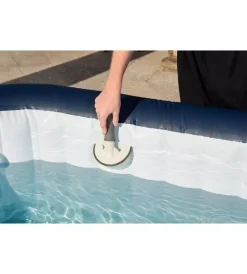 Bestway Piscine|Kit per la pulizia delle piscine lay-z-spa - cod. 60310