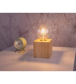 Onli Illuminazione Per Interno|Lampada da tavolo "fofi" quadrata legno di rovere, e27