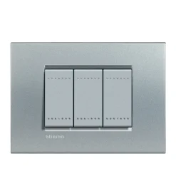 Ll placca 3p tech - bticino. Serie Civili