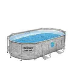 Piscina fuori terra con struttura ovale