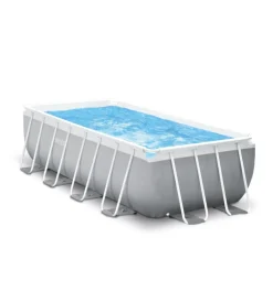 Piscina fuori terra con struttura rettangolare