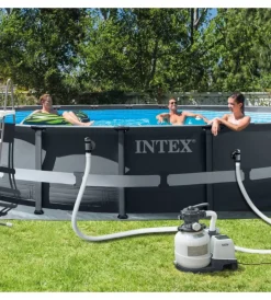 Piscine-Intex Piscina fuori terra con struttura rettangolare "ultra xtr frame" pompa a sabbia antracite 610x122 cm - cod. 26334np