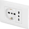 Clearance Placca premontata poly pool con frutto presa bivalente e frutto presa pluristandard Serie Civili