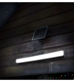 Illuminazione Per Esterno- Plafoniera led per esterni con pannello solare e sensore di movimento