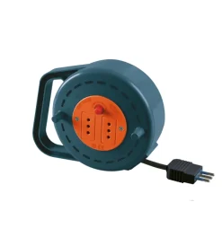 Sale - avvolgicavo 5 m con spina e 2 prese 10 a Avvolgicavi