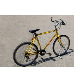 Hot Portabici a pavimento componibile Bici