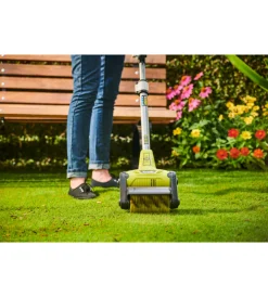 Attrezzatura Giardinaggio-Ryobi Rullo per prato sintetico 