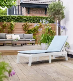 Mobili Da Giardino E Accessori-Keter Sdraio reclinabile e ripiegabile "formentera" in polipropilene bianco e cuscino ocean blue 187,5x58x29 cm