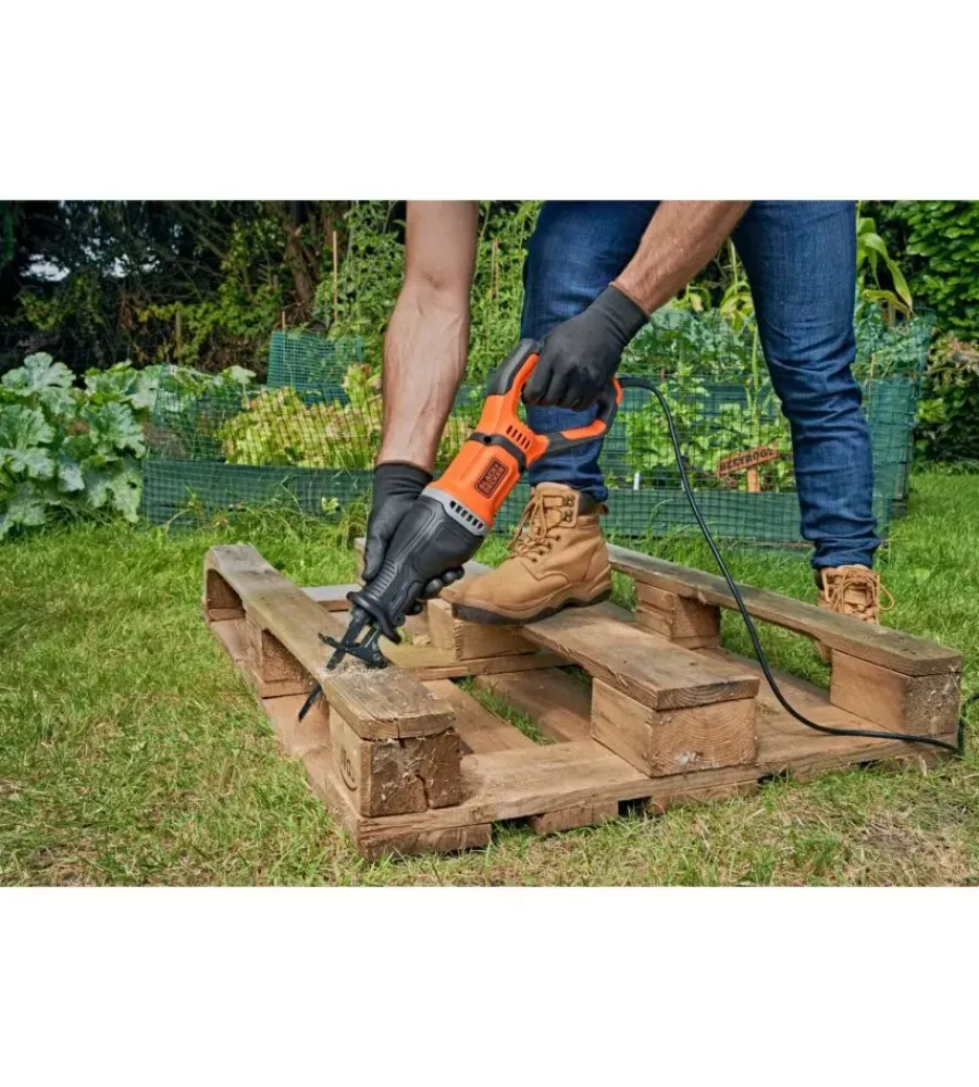 Black+Decker Seghetti Alternativi E Gattuccio|Sega a gattuccio elettrica "bes301-qs" lama 20mm 750w