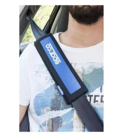 Sale Set coprivolante e passacintura colore nero e blu Auto Interno