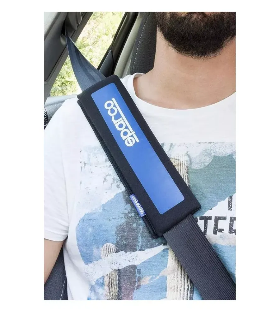 Sale Set coprivolante e passacintura colore nero e blu Auto Interno