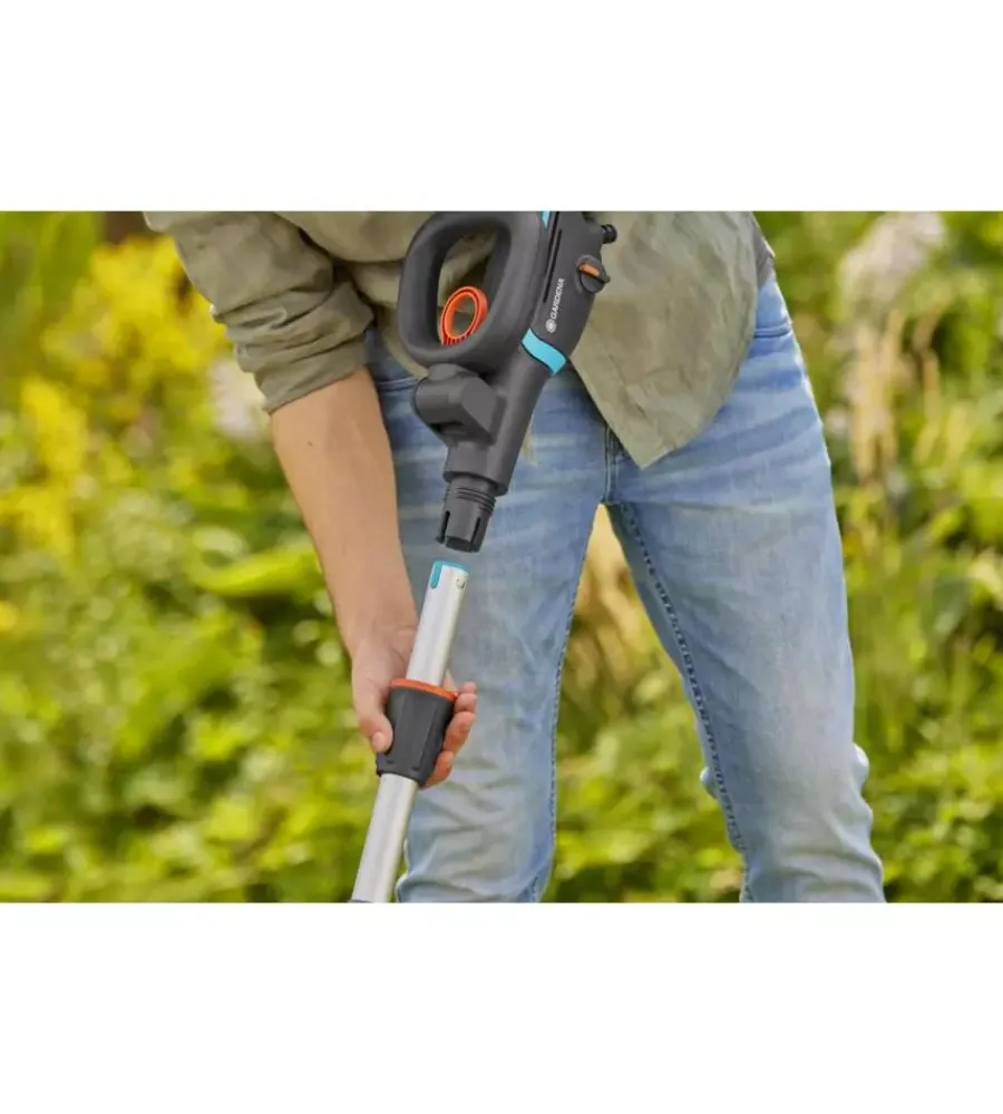 Gardena Attrezzatura Giardinaggio|Spazzola multifunzione a batteria "aquabrush universal" 18v 2,5ah